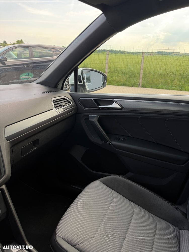 Volkswagen Tiguan - 16