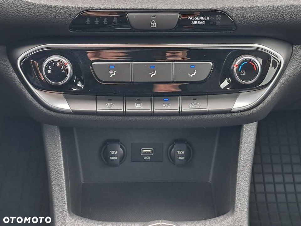 Hyundai i30 - 25