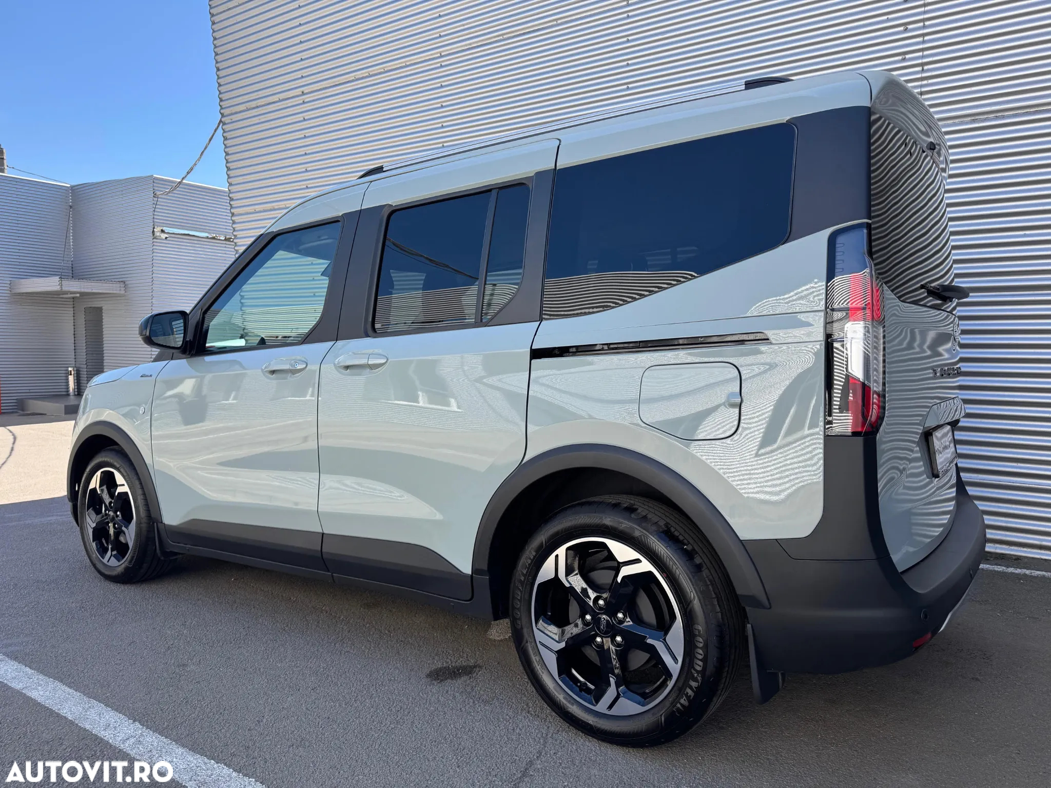 Ford Tourneo Courier 1.0 EcoBoost Active - 17