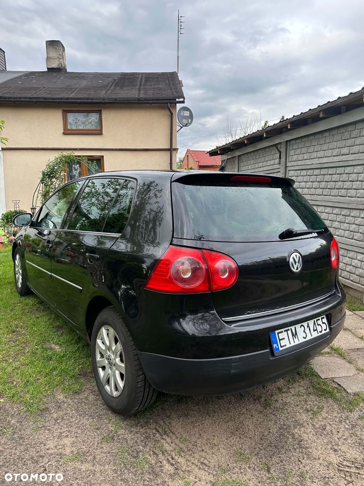 Volkswagen Golf 1.6 FSI Comfortline - 2