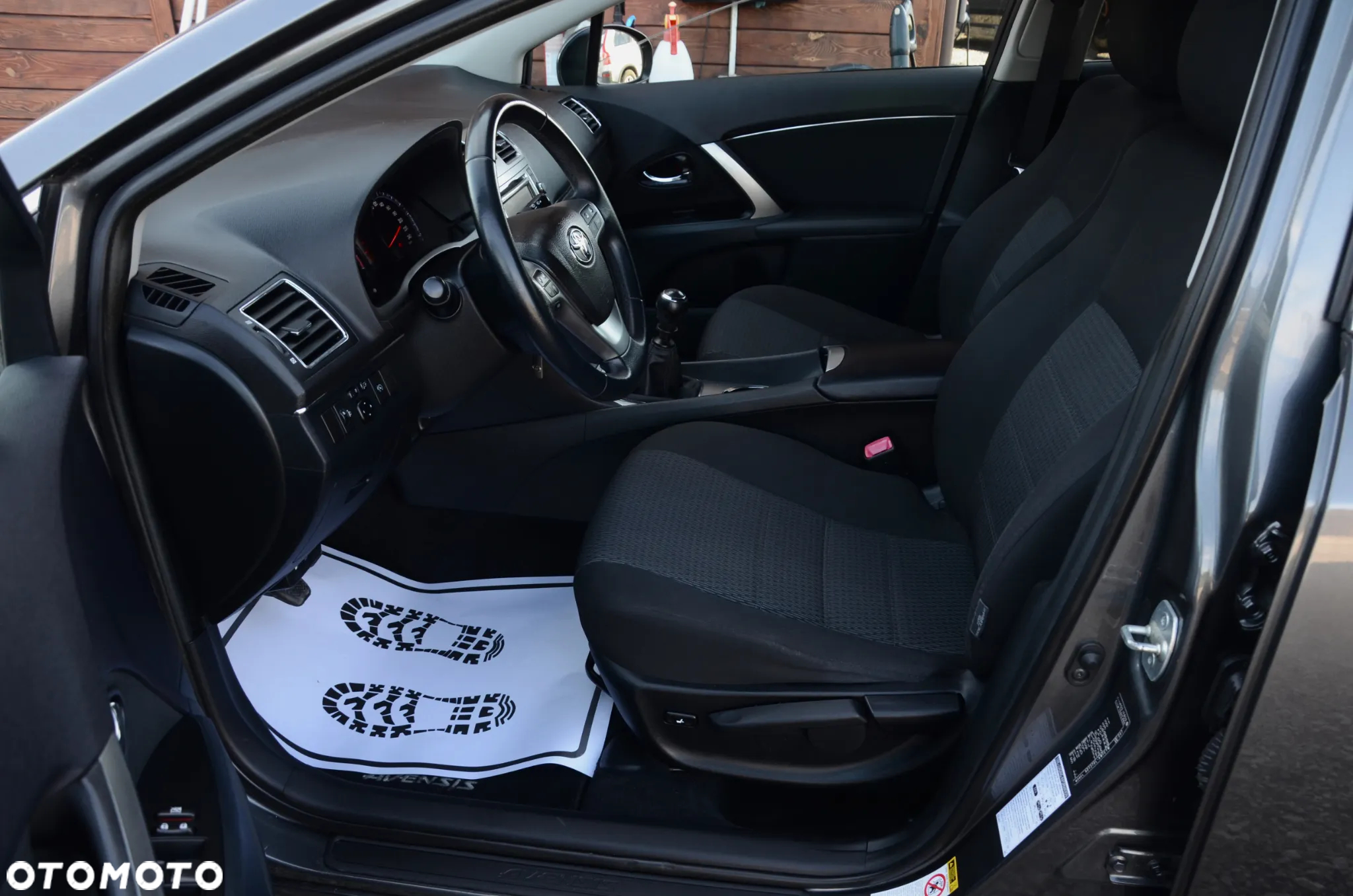 Toyota Avensis 2.0 D-4D Active - 10