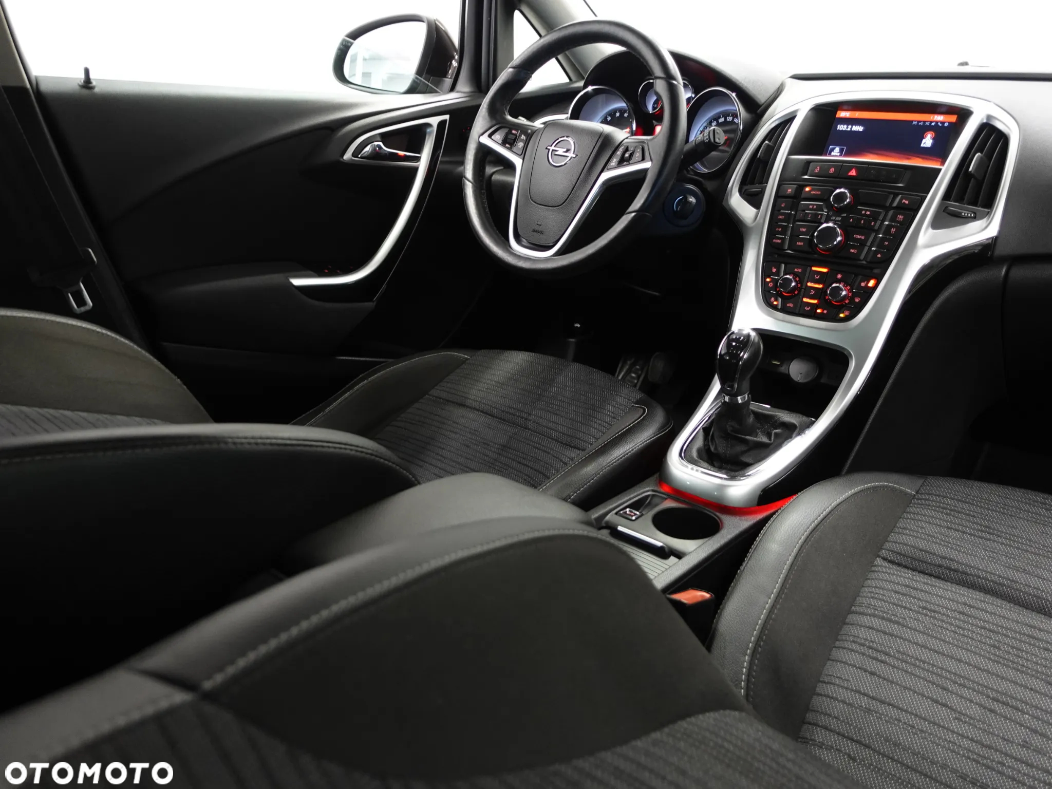 Opel Astra 1.4 Turbo ENERGY - 30