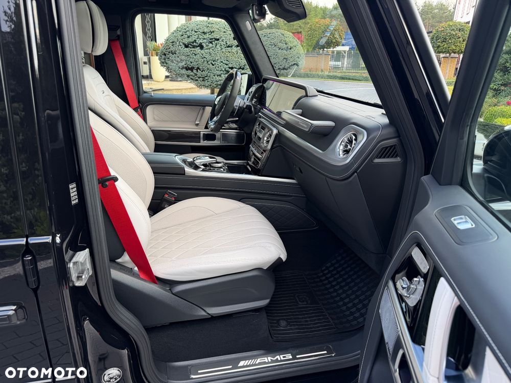 Mercedes-Benz Klasa G AMG 63 Stronger Than Time Edition - 29