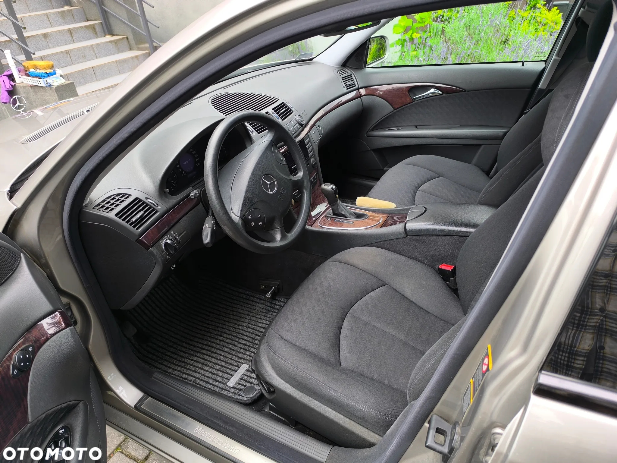 Mercedes-Benz Klasa E 220 CDI Automatik Classic DPF - 8