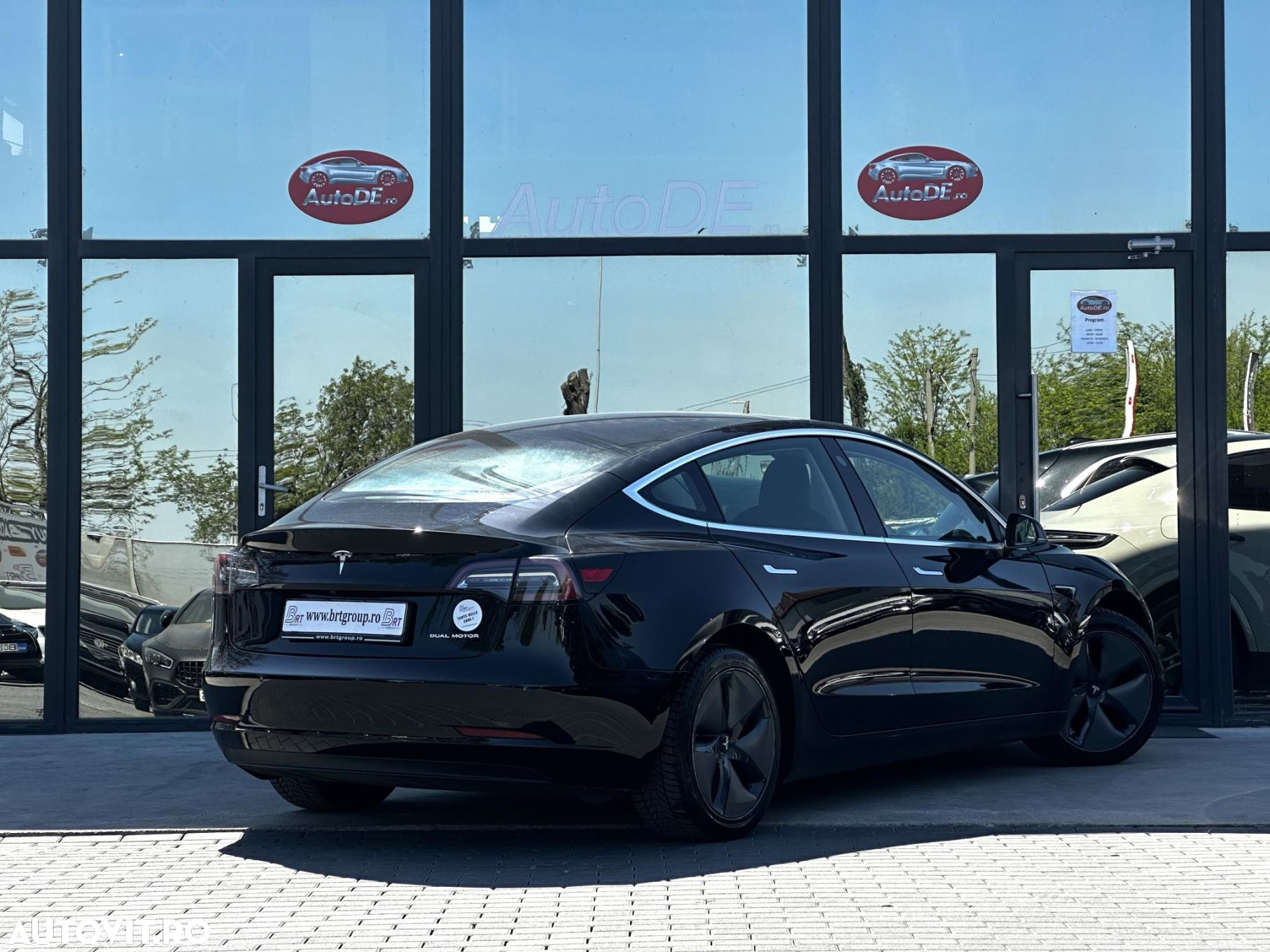 Tesla Model 3 - 3