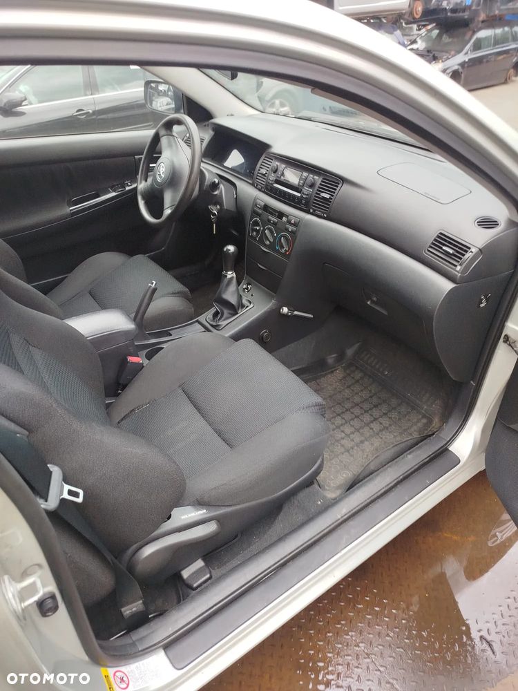 Toyota Corolla  e 12 na części. - 4