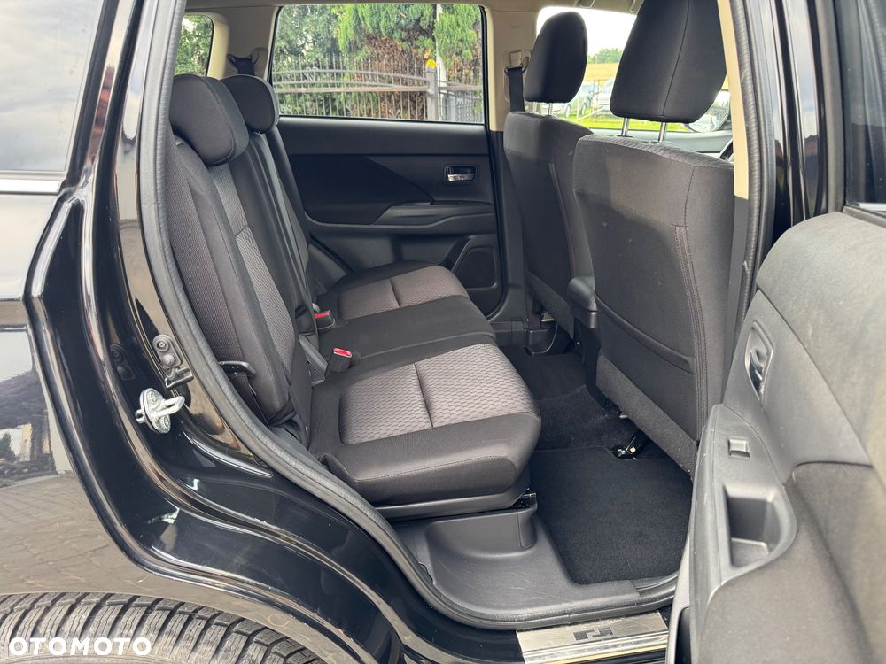 Mitsubishi Outlander - 13