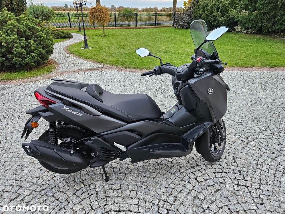 Yamaha X-max - 4