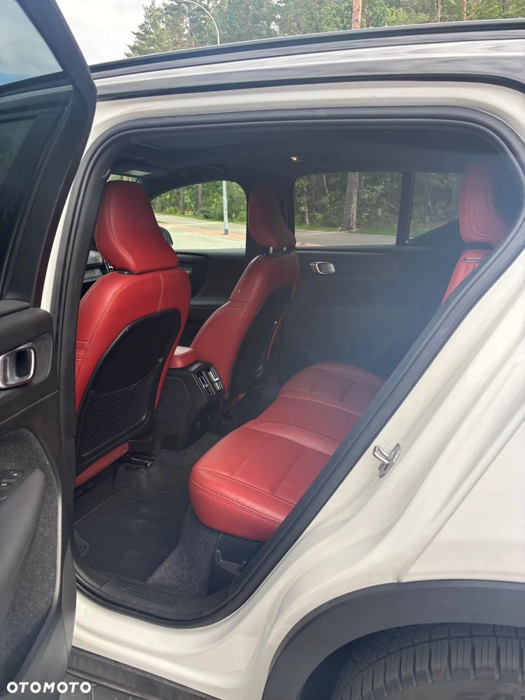 Volvo XC 40 T5 AWD Geartronic R-Design - 9