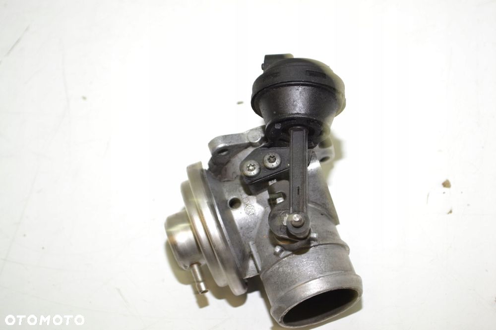 ZAWÓR EGR VW SHARAN 1.9 TDI 038131501G - 3