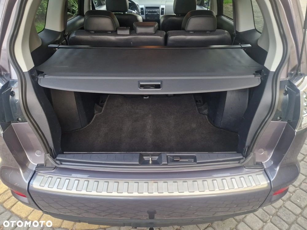 Mitsubishi Outlander 2.0 2WD CVT Invite - 12