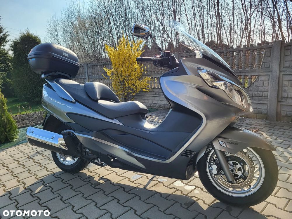Suzuki Burgman - 4