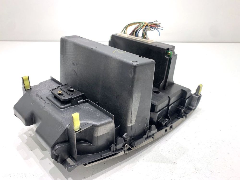 PANEL STEROWANIA NAWIEWU  TOYOTA COROLLA (_E12_) 2001 - 2007 2.0 D-4D (CDE120_) 66 kW [90 KM] olej - 3