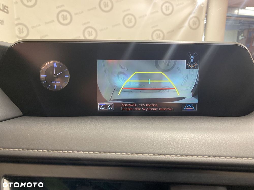 Lexus UX - 14