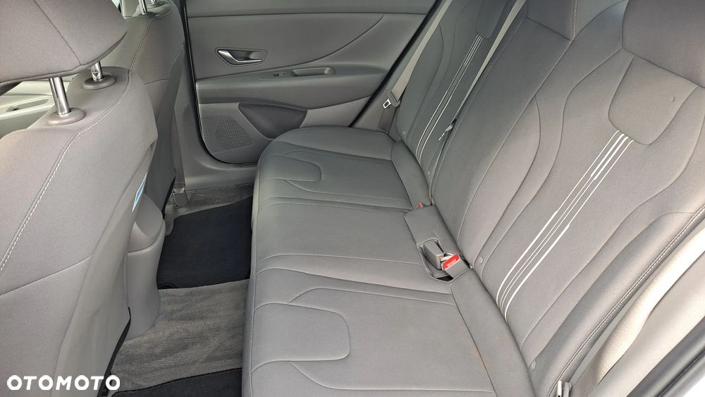 Hyundai Elantra ver-1-6-comfort - 21