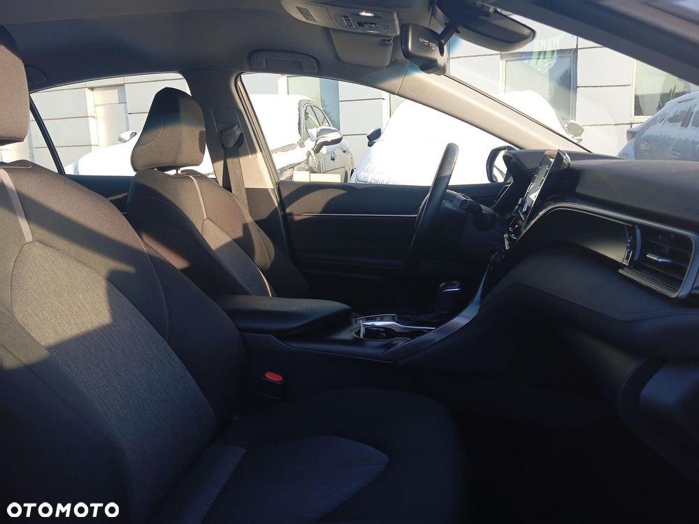 Toyota Camry 2.5 Hybrid Comfort CVT - 10