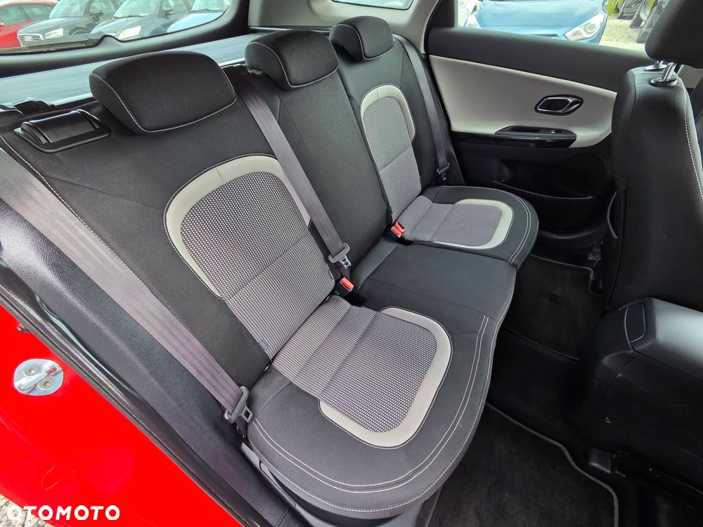 Kia Ceed 1.6 CRDi 136 ISG Platinum Edition - 12