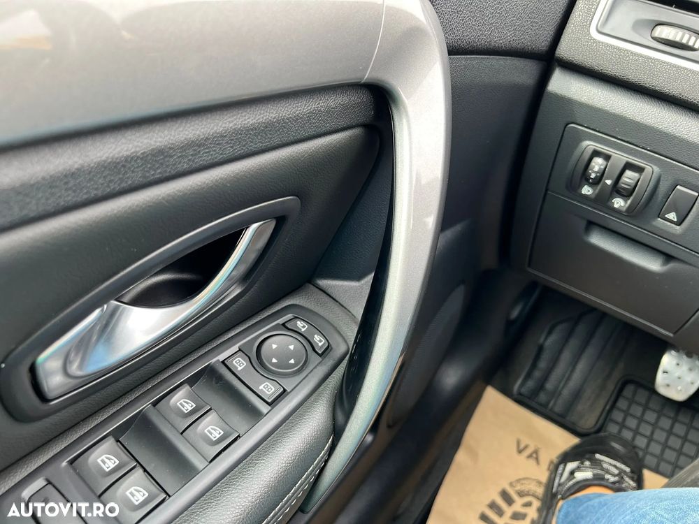 Renault Laguna dCi 110 FAP Limited - 21