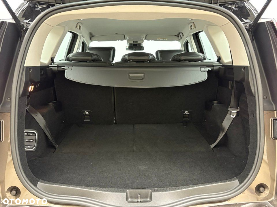 Renault Grand Scenic - 8
