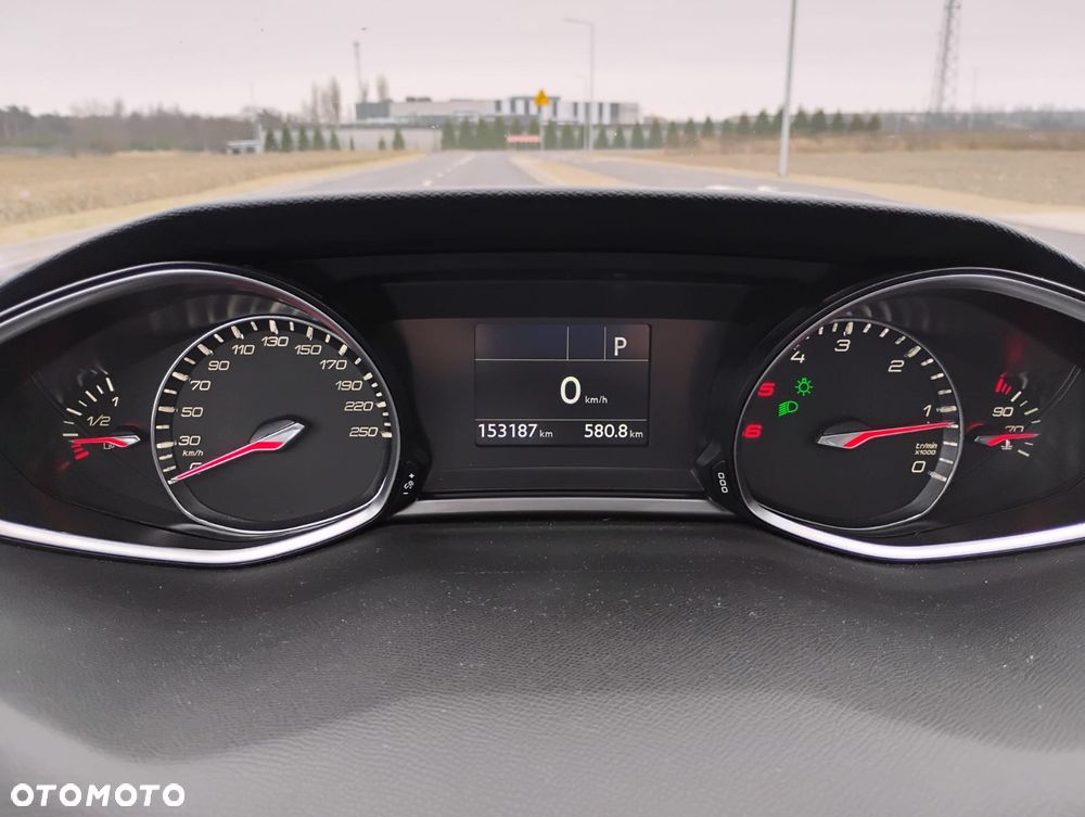 Peugeot 308 BlueHDi FAP 120 EAT6 Stop & Start Allure - 26