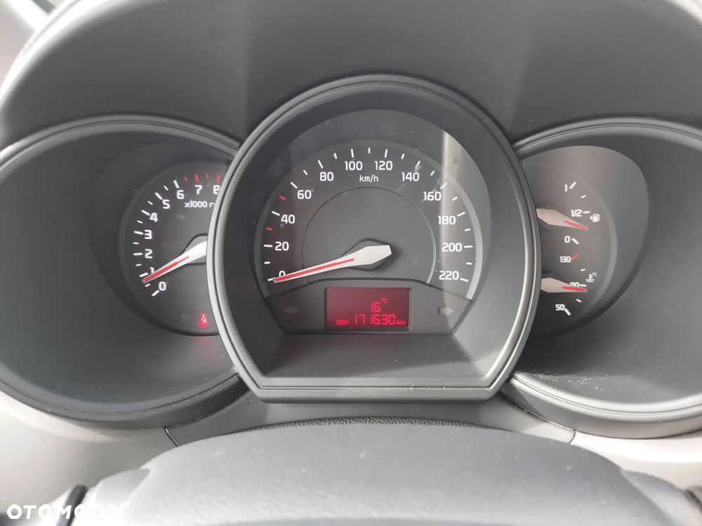 Kia Rio 1.2 Business Line - 13