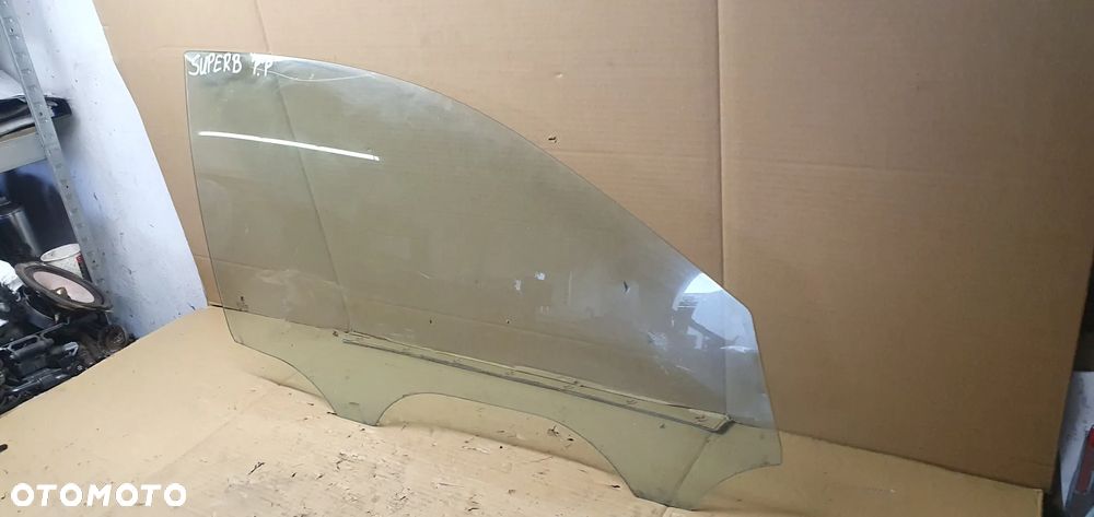 Szyba prawy przód przednia prawa Skoda Superb AS2 04r - 3