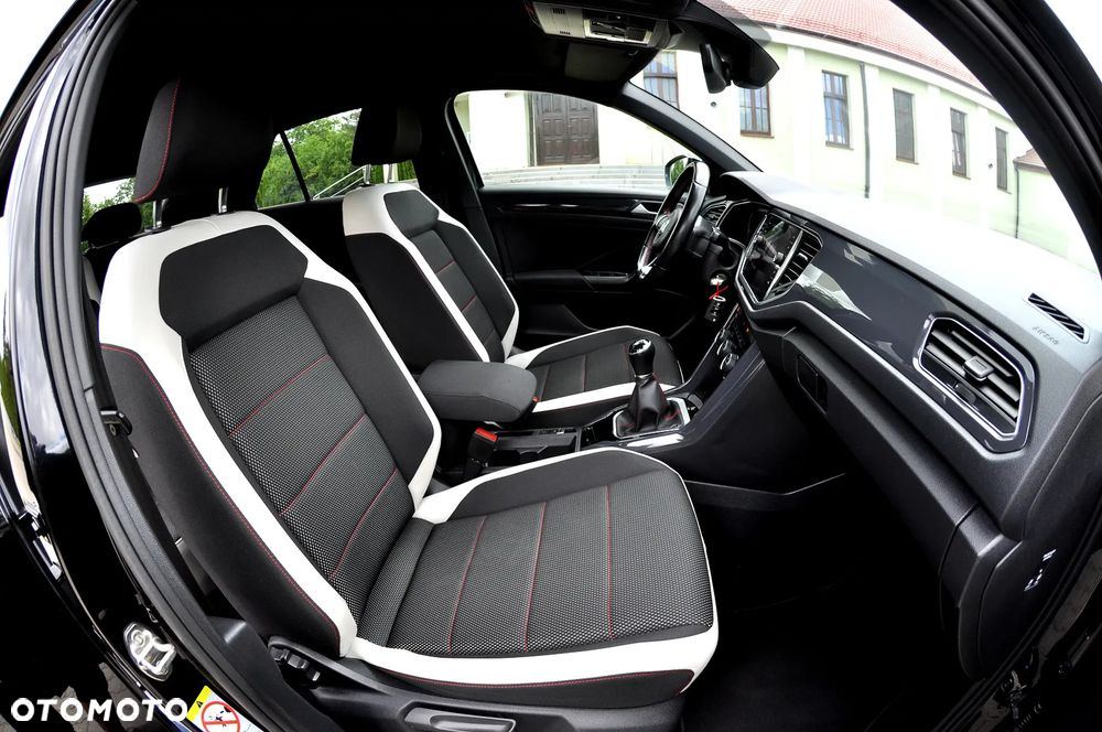 Volkswagen T-Roc 1.5 TSI OPF R-Line - 23