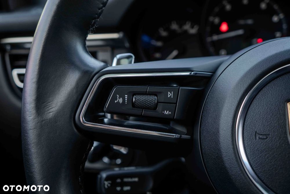 Porsche Macan Standard - 25