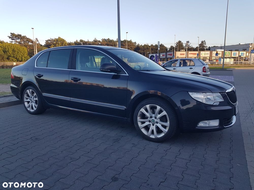Skoda Superb 2013 photo 2