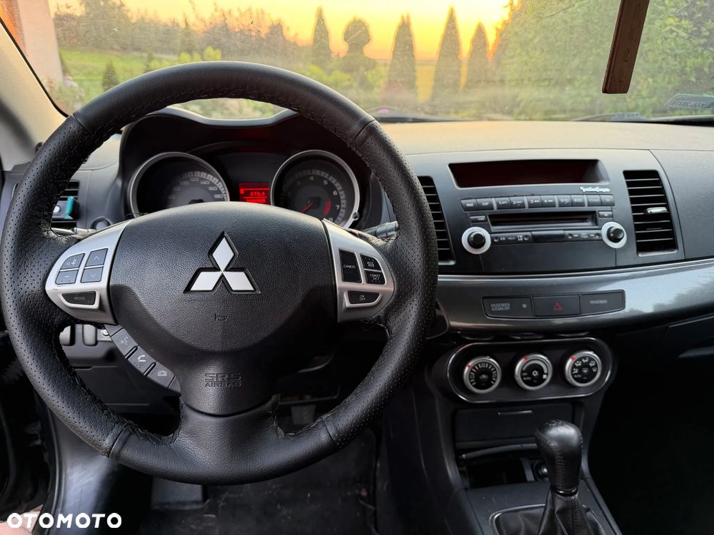 Mitsubishi Lancer 1.8 Invite - 5