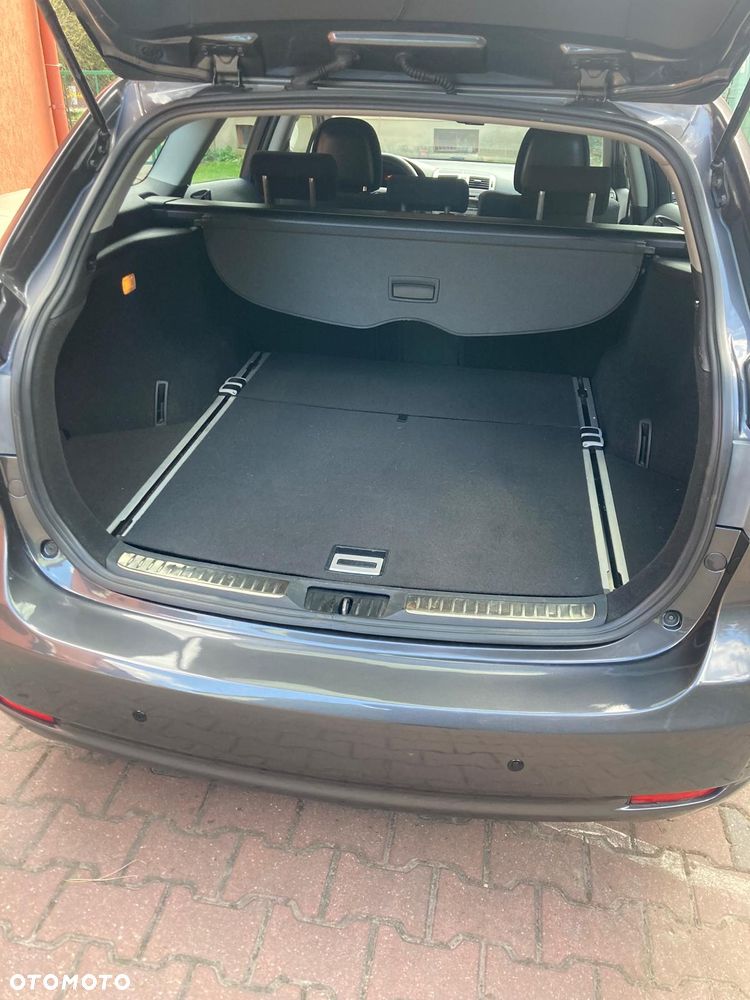 Toyota Avensis 2.0 Premium MS - 9