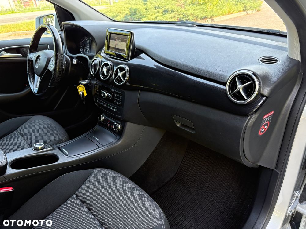 Mercedes-Benz Klasa B 180 d 7G-DCT Edition - 27