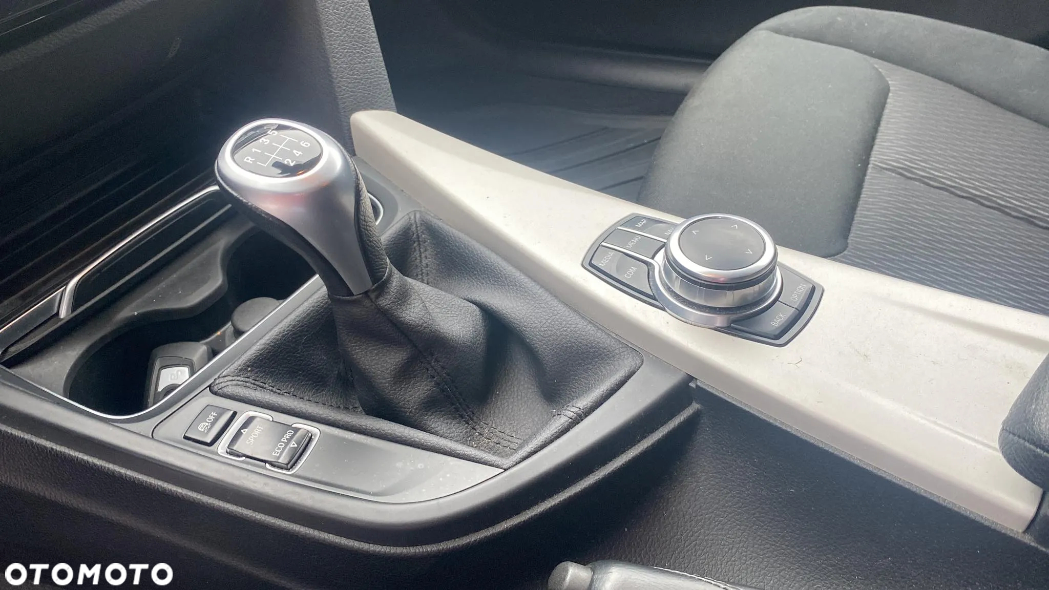 BMW Seria 3 318d - 5