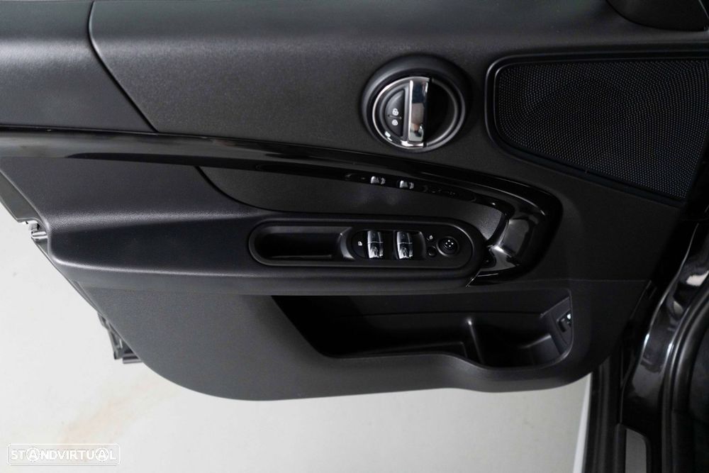 MINI Countryman Cooper SE ALL4 Auto - 21