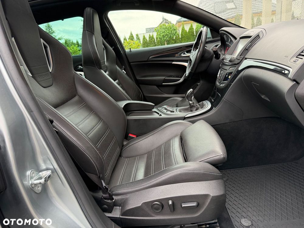 Opel Insignia - 25