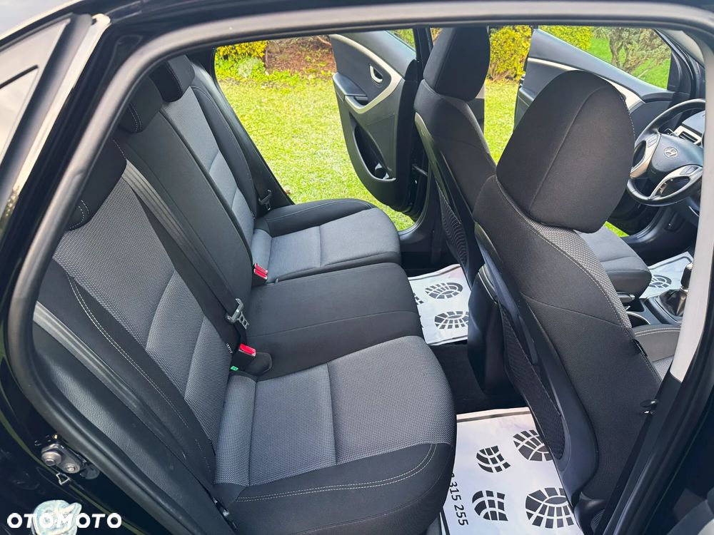 Hyundai i30 1.6 Fifa World Cup Edition - 30