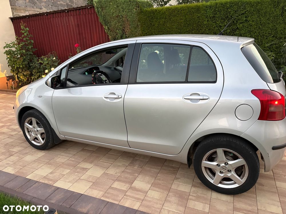 Toyota Yaris - 2