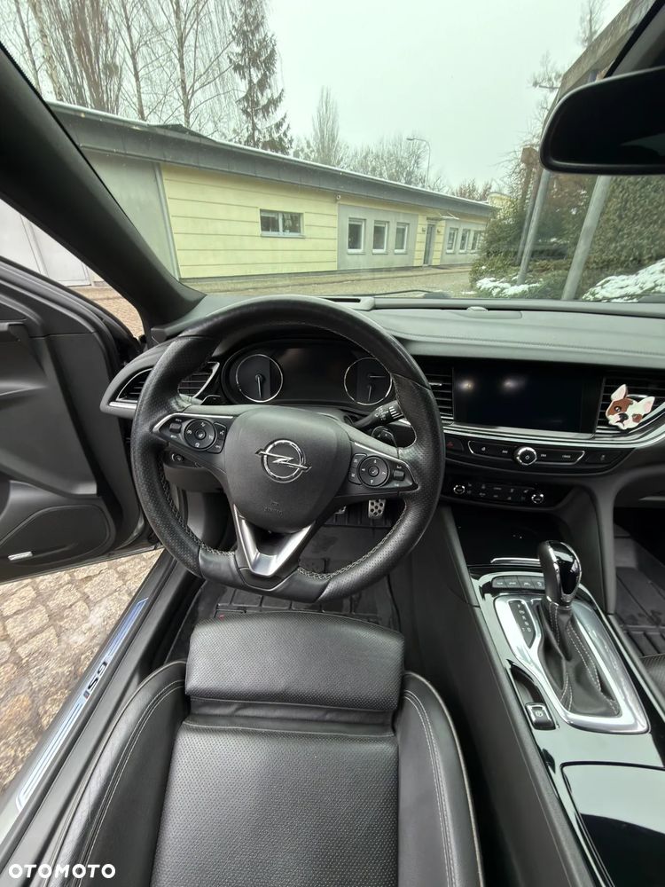 Opel Insignia 2.0 CDTI 4x4 GSi S&S - 9