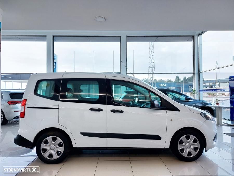 Ford Tourneo Courier 1.5 TDCi Ambiente - 8