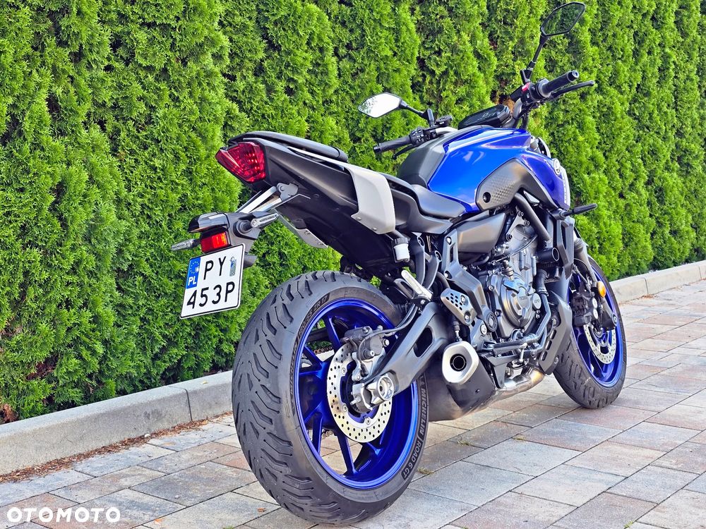 Yamaha MT - 8