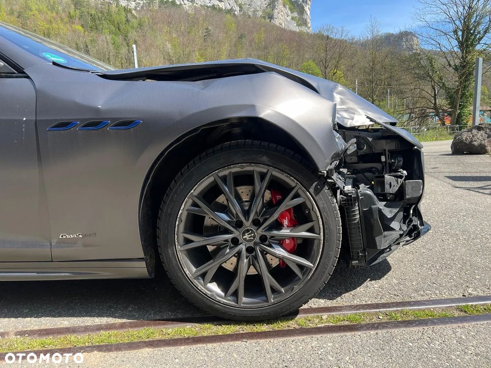 Maserati Ghibli GranSport - 7