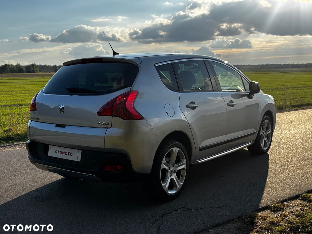 Peugeot 3008 2.0 HDi Premium+ - 5