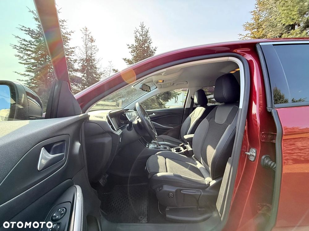 Opel Grandland X 1.2 T GPF Design&Tech S&S - 16
