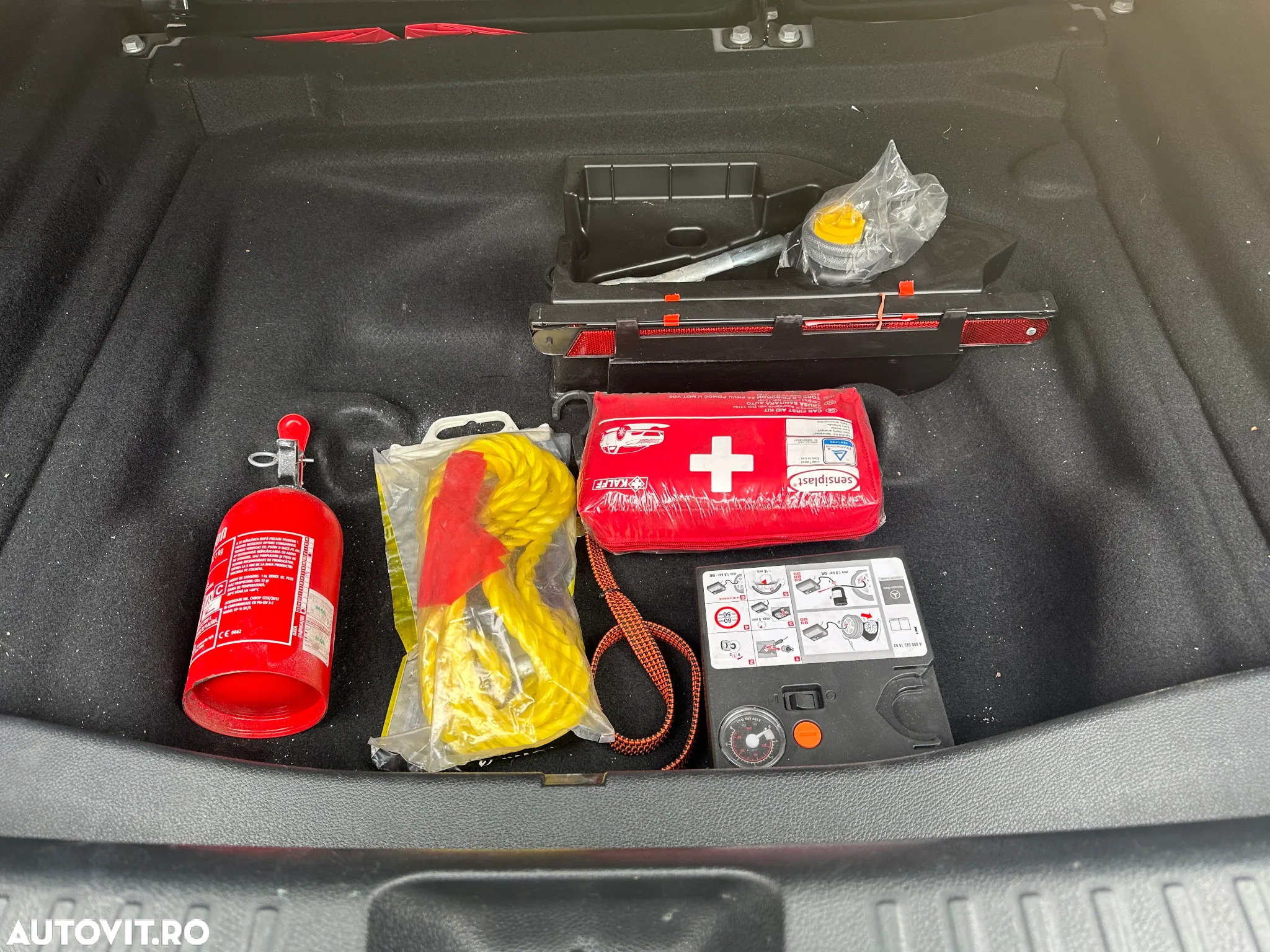 Mercedes-Benz GLA 180 - 12