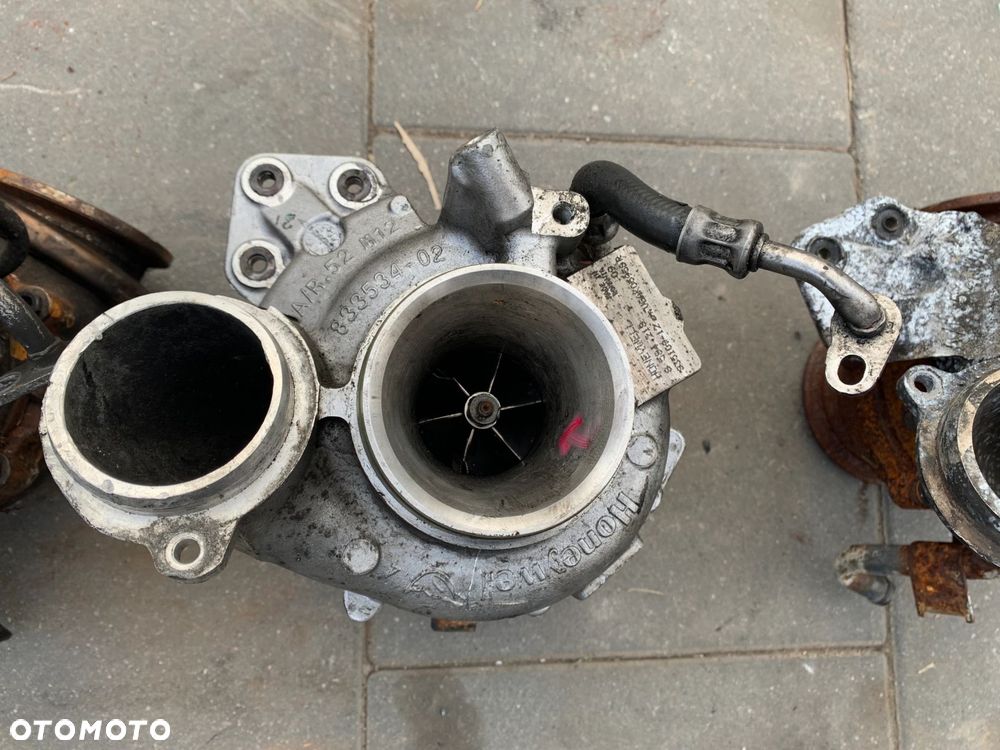 TURBINA TURBOSPRĘŻARKA BMW G11 G20 G30 3.0D 8584218 B57D30A - 4