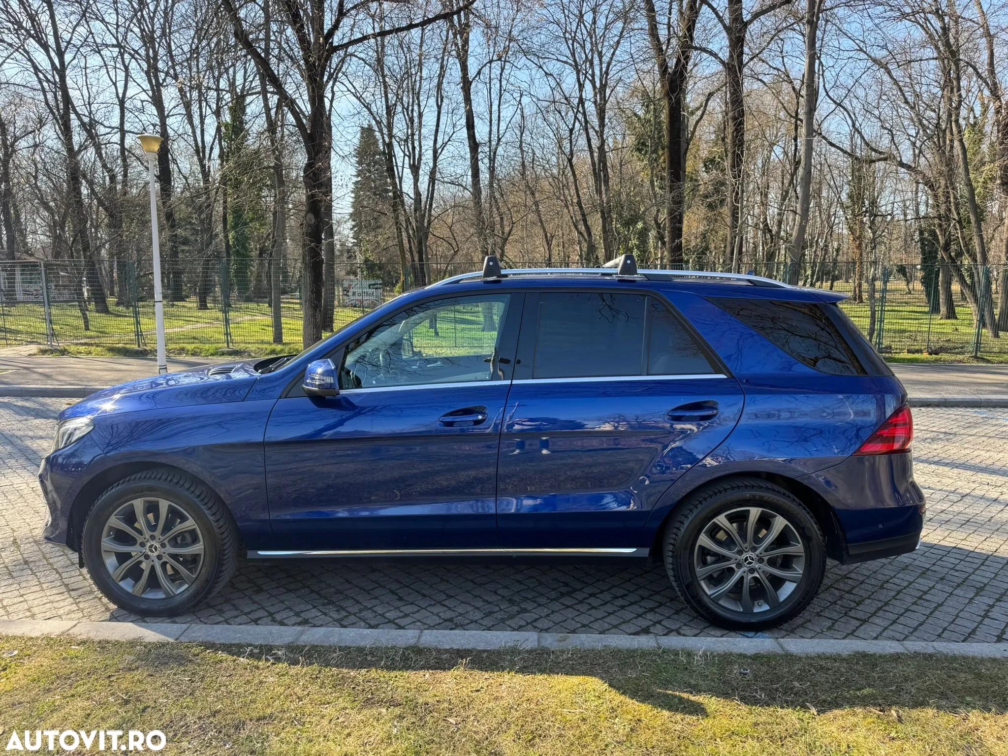 Mercedes-Benz GLE 350 d 4MATIC - 3