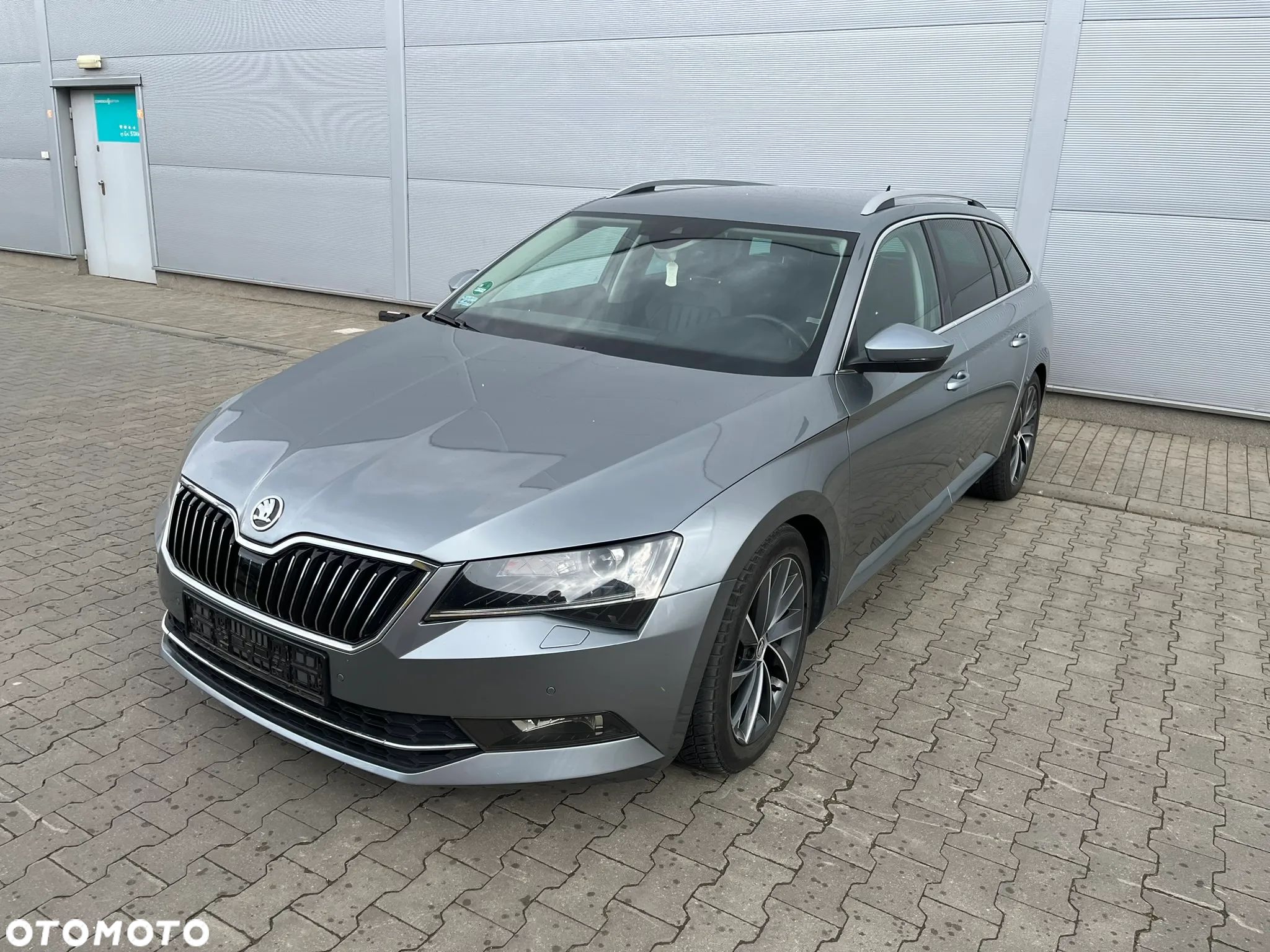 Skoda Superb 1.8 TSI L&K DSG - 1