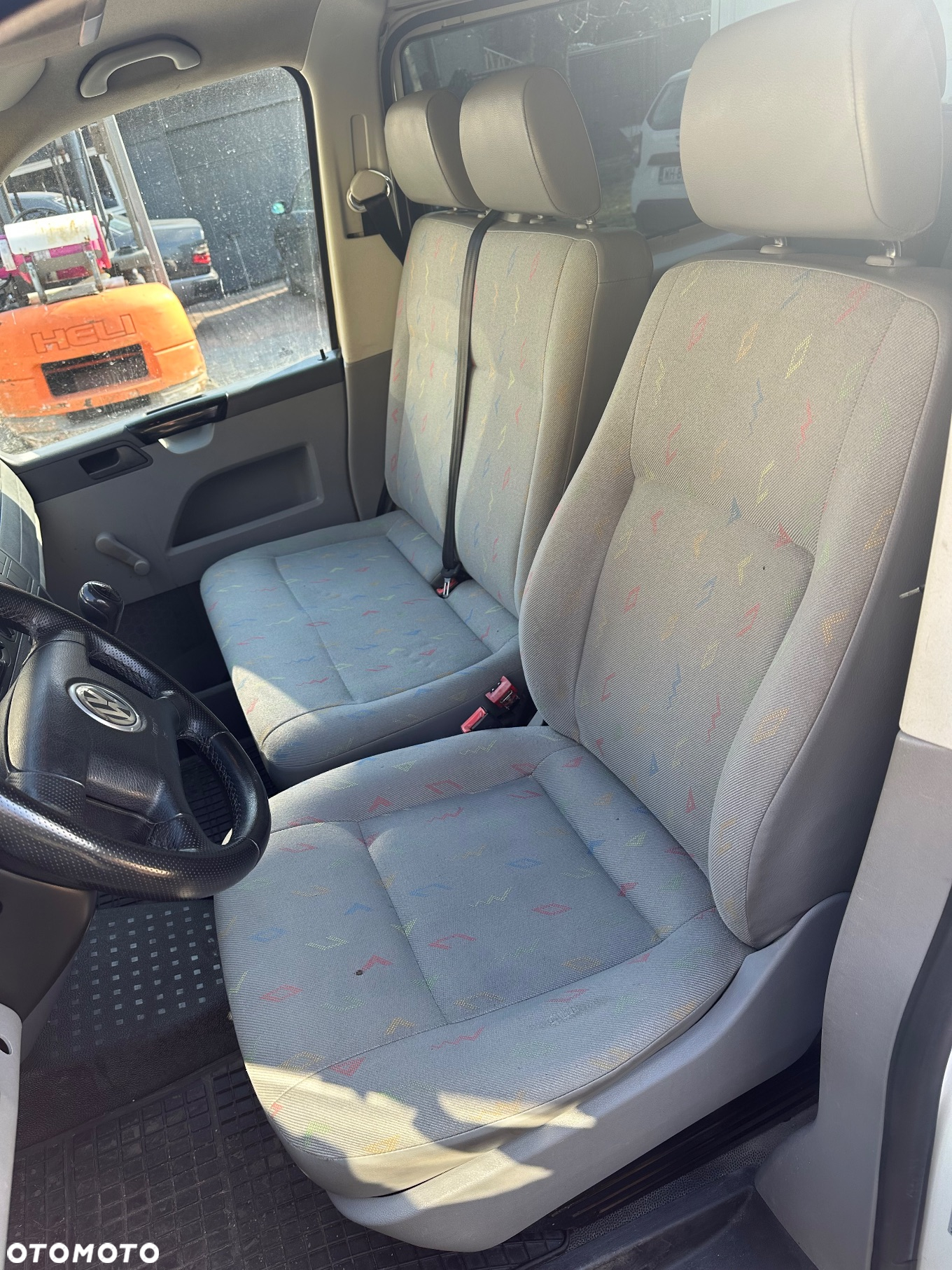 Volkswagen Transporter T5 TDI L1H1 - 2