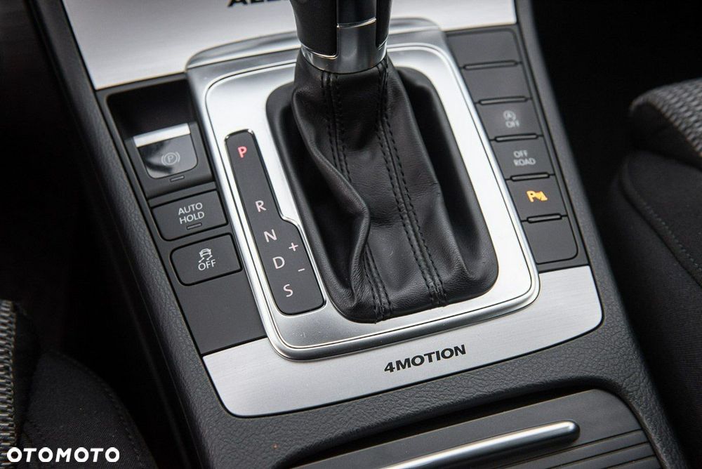 Volkswagen Passat Alltrack 2.0 TDI 4Motion DSG BlueMotion Tec - 23