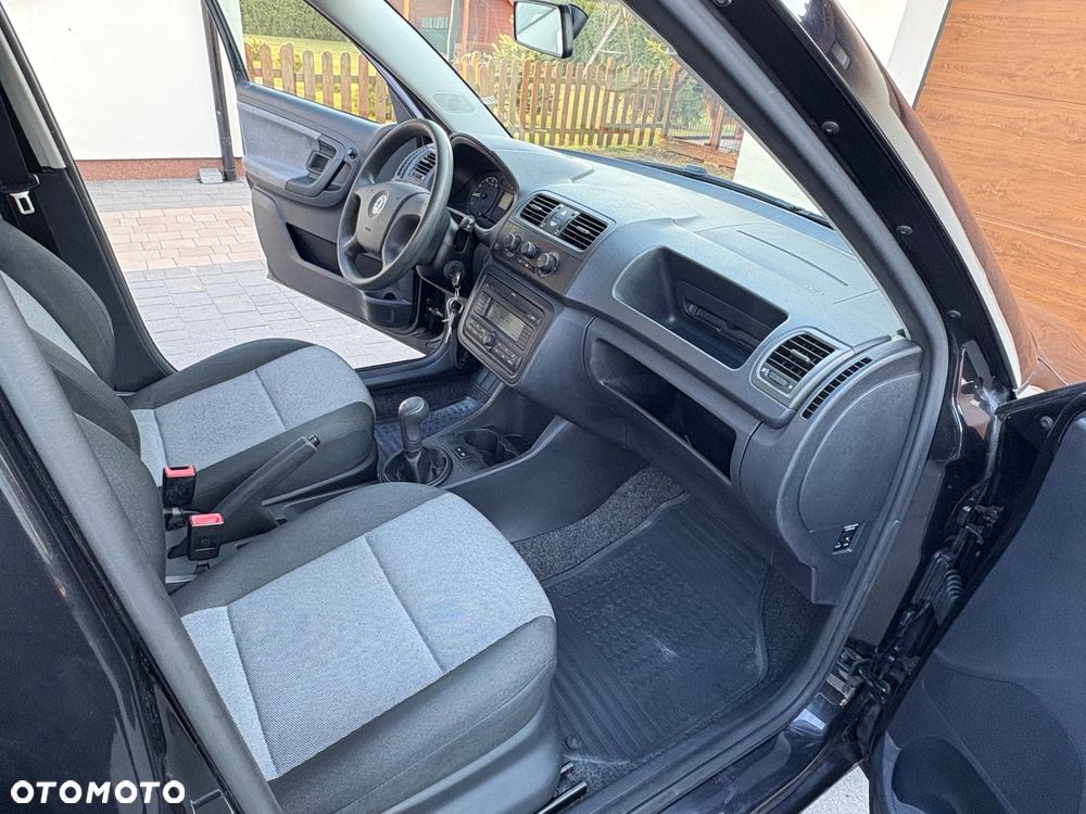 Skoda Fabia 1.2 HTP Ambiente - 19